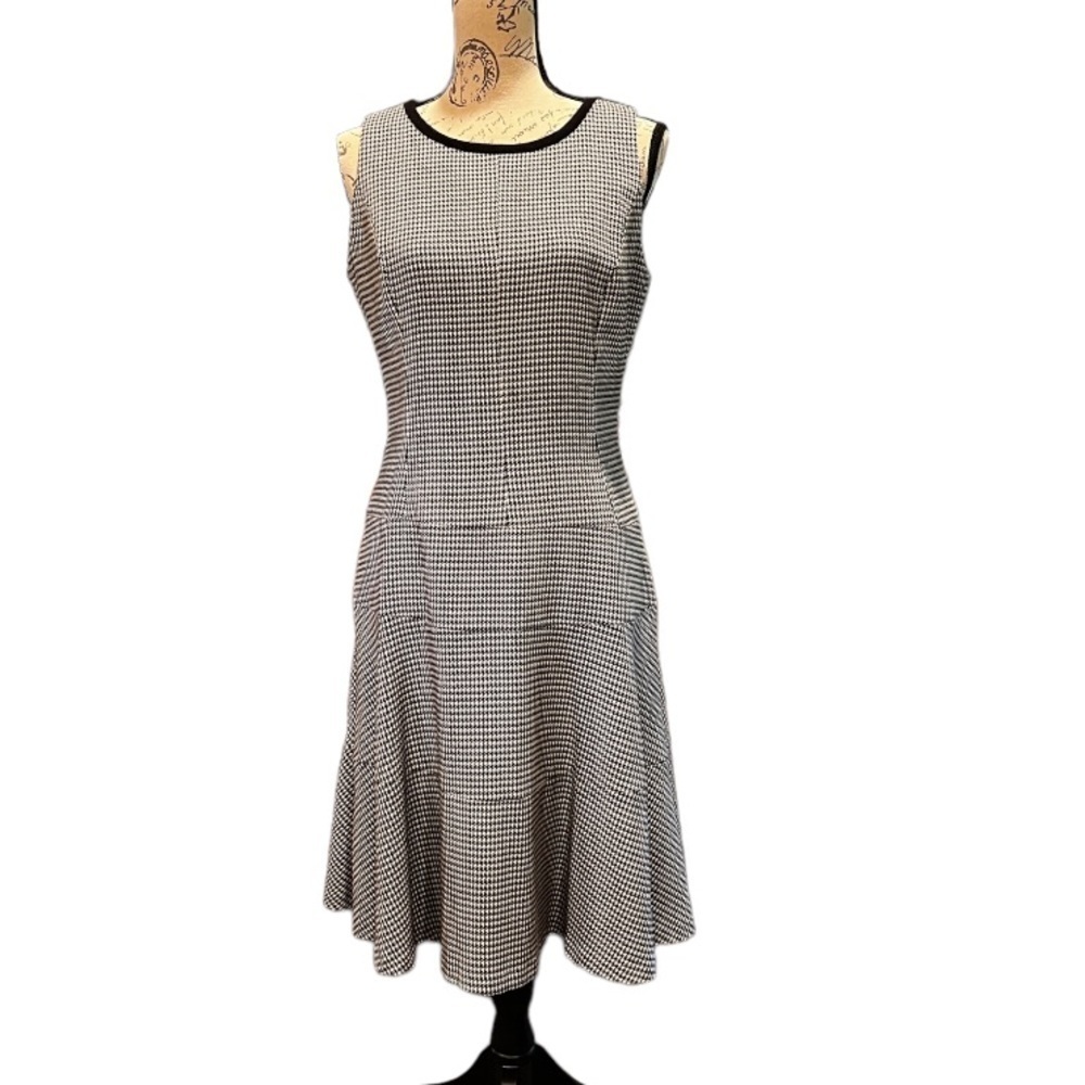 Anne Klein houndstooth sleeveless dress size 4